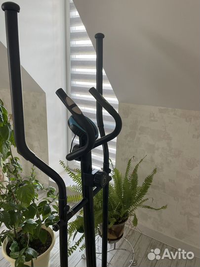 Эллиптический тренажер starfit