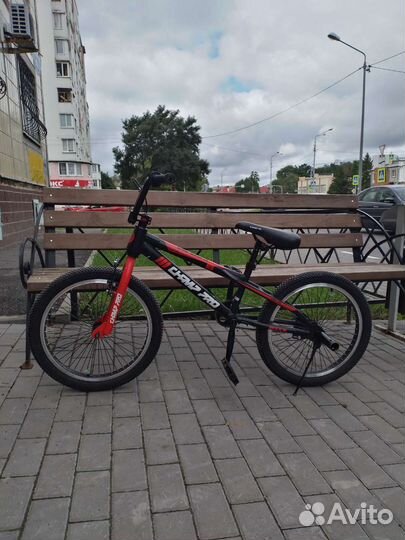 Трюковой велосипед BMX