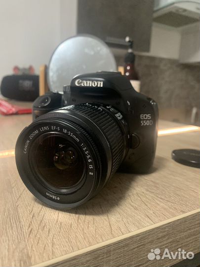 Зеркальный фотоаппарат canon 550d
