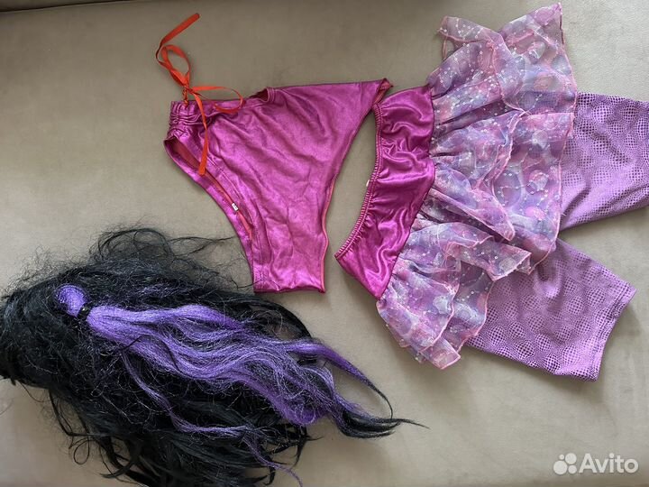 Парик черный с челкой