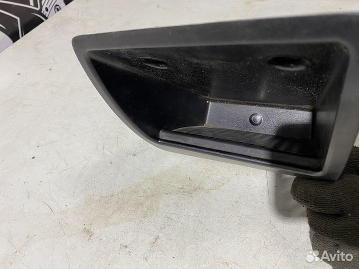 Ящик передней консоли BMW 5 E60