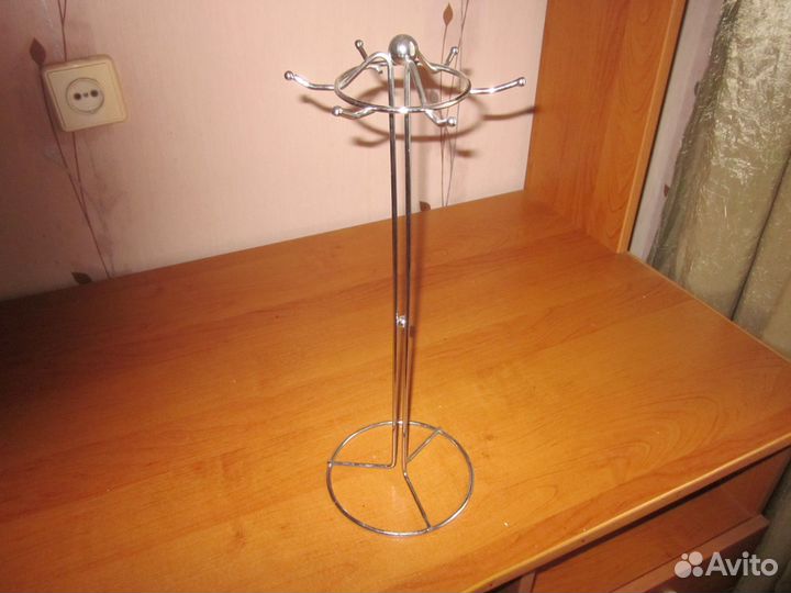 Стойка для кружек