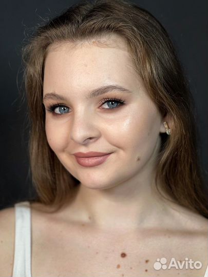 Модель на макияж