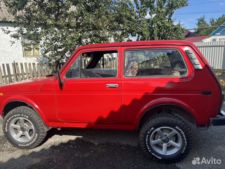 LADA 4x4 (Нива) 1.7 МТ, 1994, 300 000 км