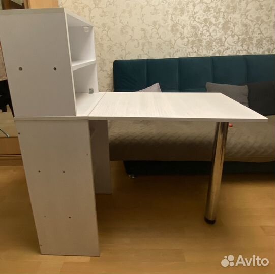 Маникюрный стол бу