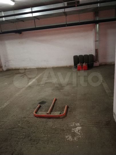 Машиноместо, 14 м²