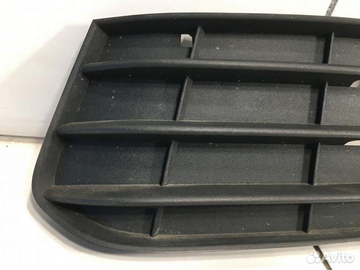 Окантовка противотуманной фары левая Audi А4 В8 8K