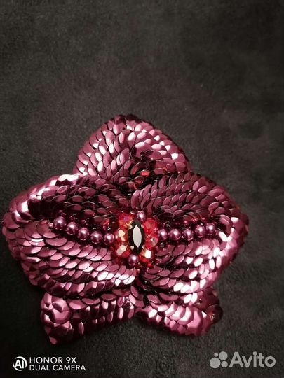 Брошь ручной работы