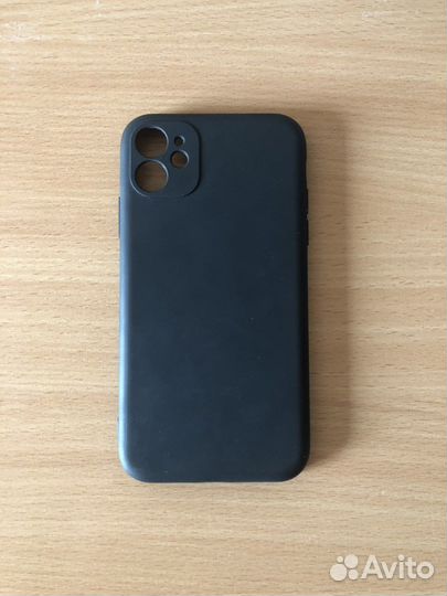 Чехлы на iPhone 11