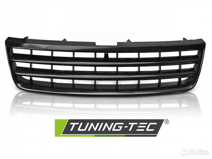 VW Touareg 02-06 Решетка радиатора без значка