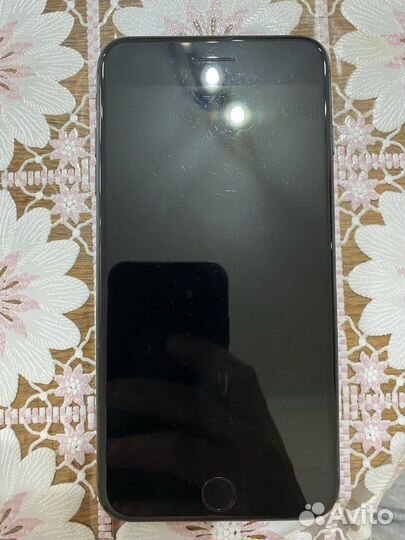 iPhone 8, 64 ГБ