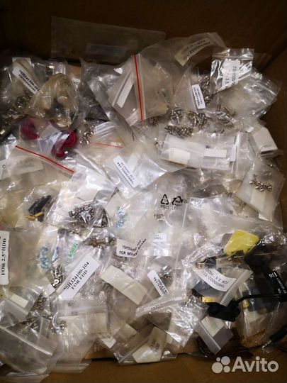 Компьютерные болты,винты,крепления