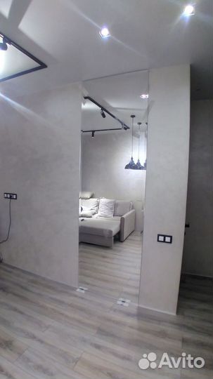 Зеркало настенное