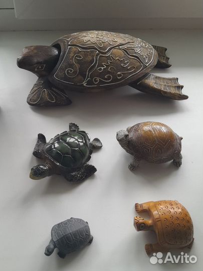 Коллекция черепах фигурки