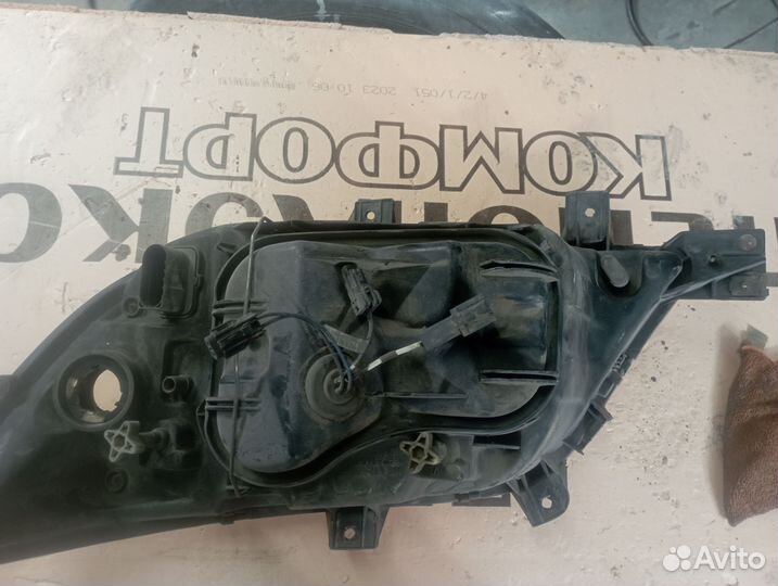 Фара правая левая Мерседес спринтер