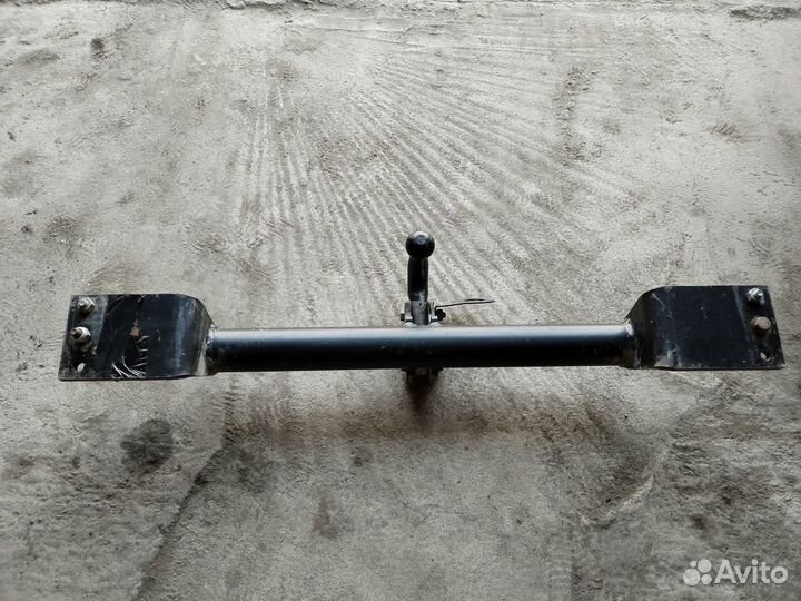 Фаркоп на Митцубиси Паджеро