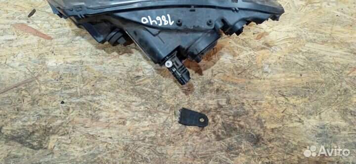 Фара правая Renault Sandero 2 рест. 2019