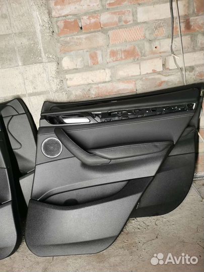 Дверные карты обшивки кожа на BMW X3 F25