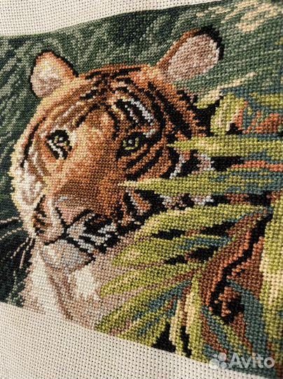 Картина вышитая крестом ручная работа