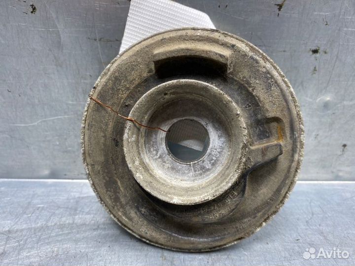 Опора переднего амортизатора Volkswagen Passat