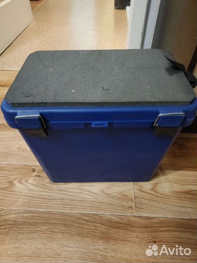 Рыбацкий ящик для рыбалки
