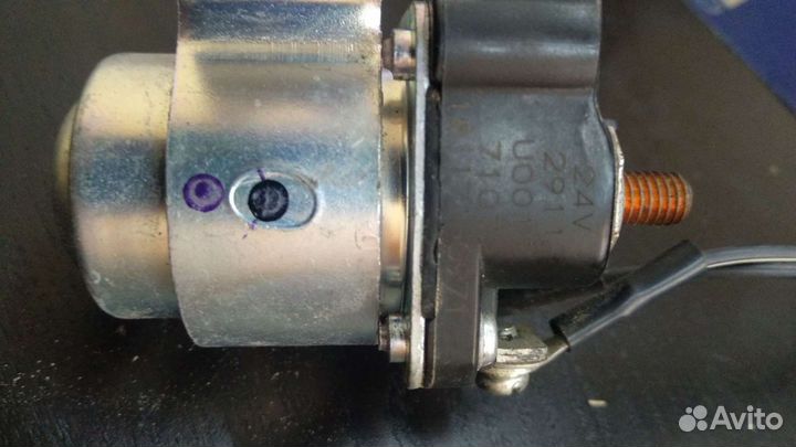 Isuzu 1811710971 реле стартера