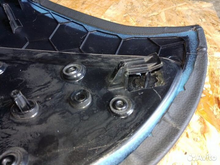 Обшивка салона левая Audi A8 D4 long 4.2 cdra 2011