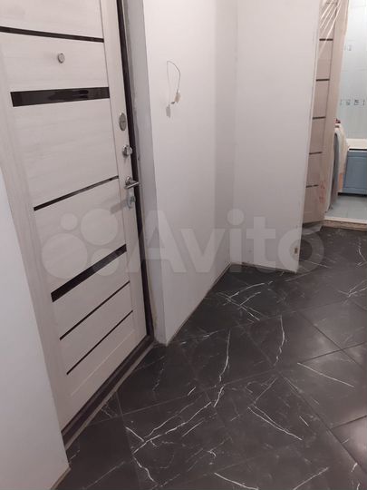 2-к. квартира, 50 м², 2/9 эт.