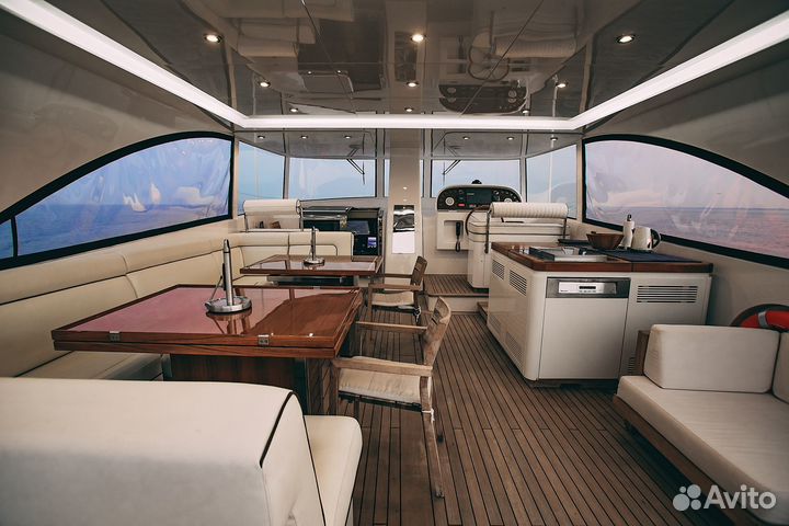 Моторная яхта Benetti Sail Division 90