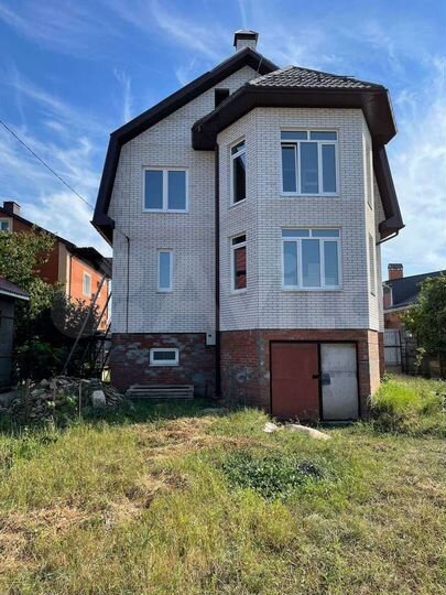 Дом 229 м² на участке 4 сот.