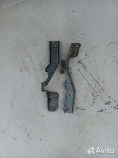 Петли капота приора