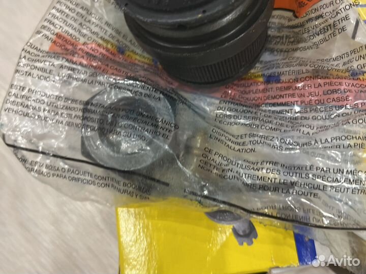 Шаровая опора верхняя Ford Excursion 4WD