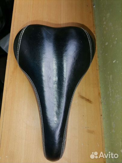 Седло для велосипеда кожаное