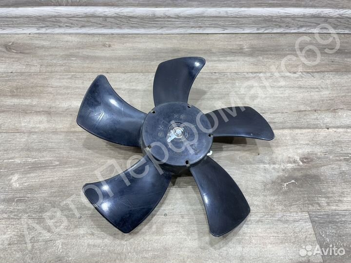 Вентилятор охлаждения двигателя Primera / X-Trail