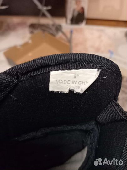 Хоккейные перчатки