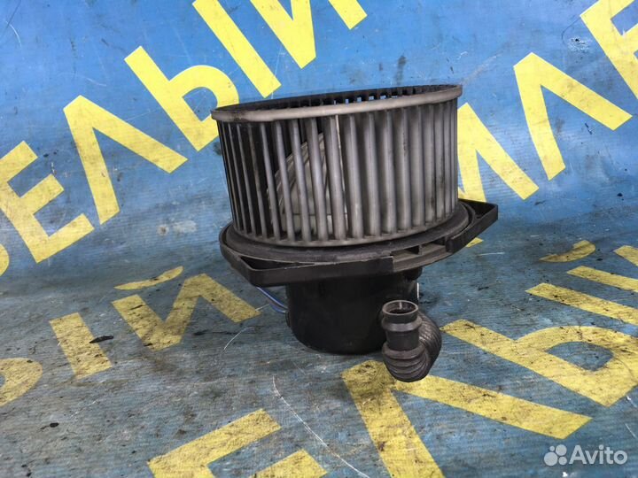 Моторчик печки Nissan Primera P10