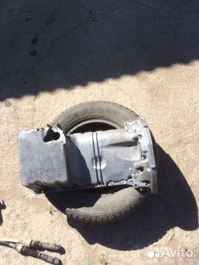 Поддон картер двигателя Mercedes