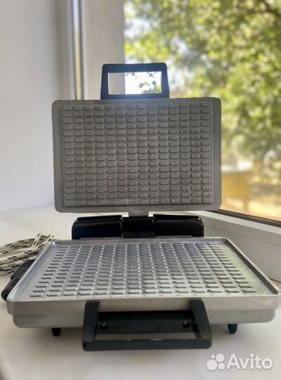 Электровафельница СССР новая