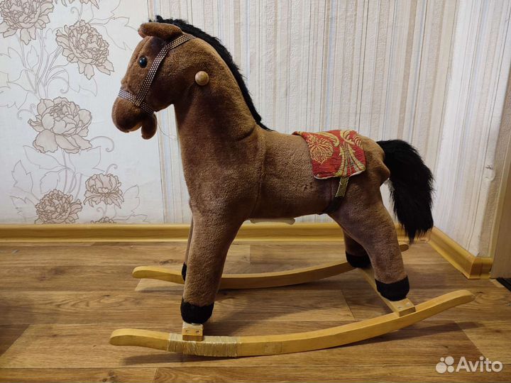 Детская качалка лошадь