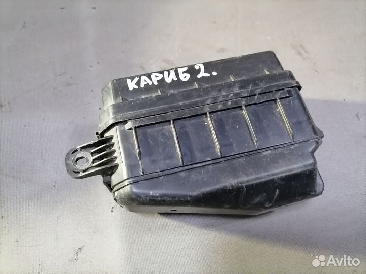 Блок предохр.под капот Toyota Sprinter Carib II