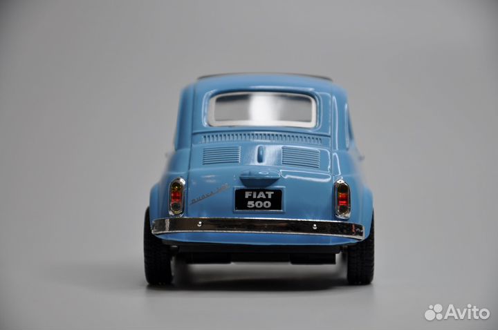 Модель автомобиля Fiat 500 металл