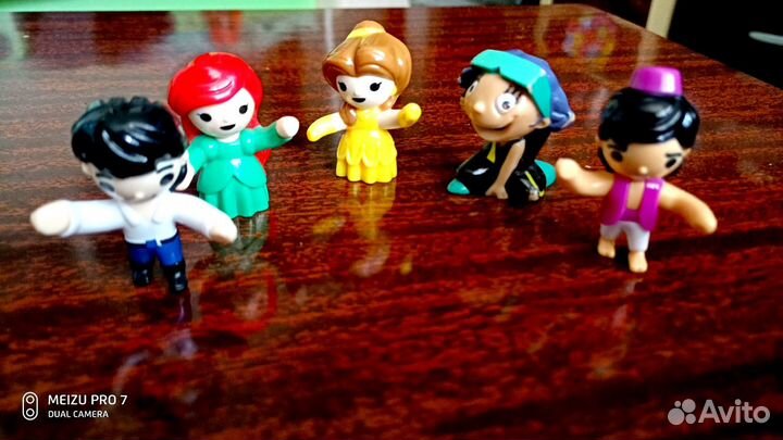 Отдам коллекционные игрушки из Киндеров