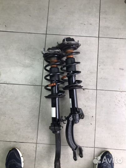 A6C7 амортизаторы в сборе