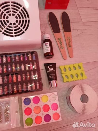 Маникюрный набор с аппаратом Стронг и сухожар