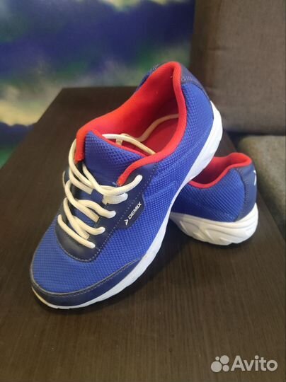 Кроссовки детские 35