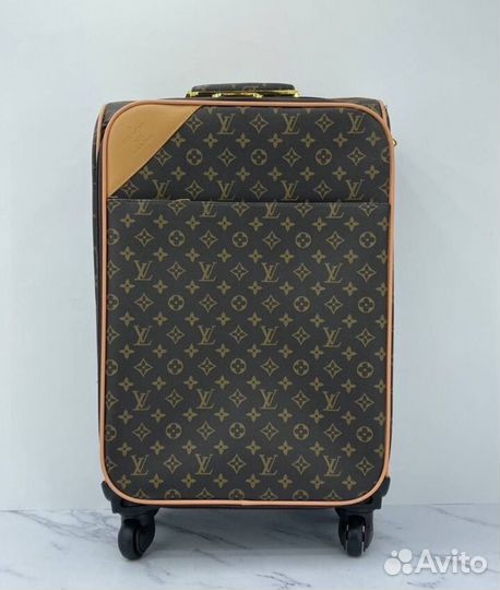 Чемодан louise vuitton, размер L