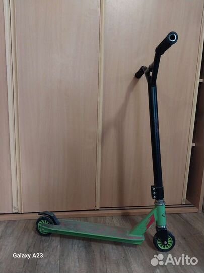 Трюковой самокат Duker 202