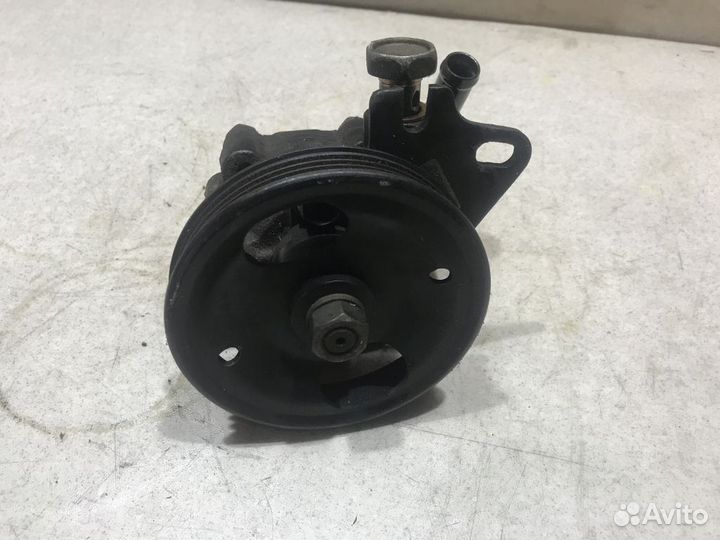 4911077R00 Насос гур Nissan Almera N15