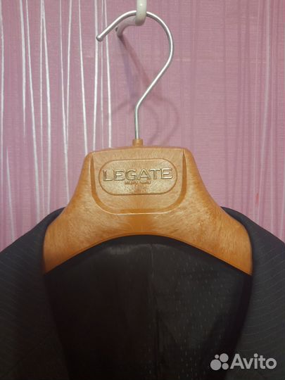 Костюм мужской новый строгий