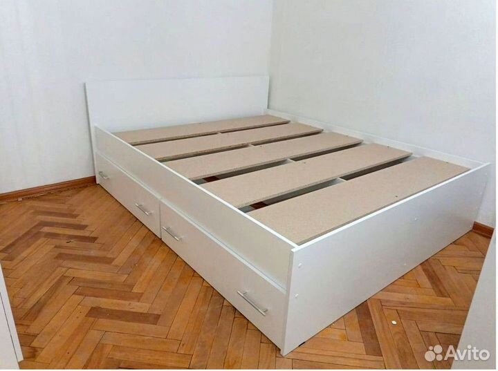 Кровать в наличии напрямую со склада